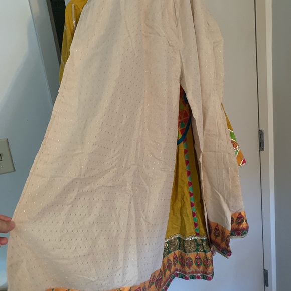 Zahra Ahmad Pakistani outfit STITCHED 3 pc - Picture 6 of 8